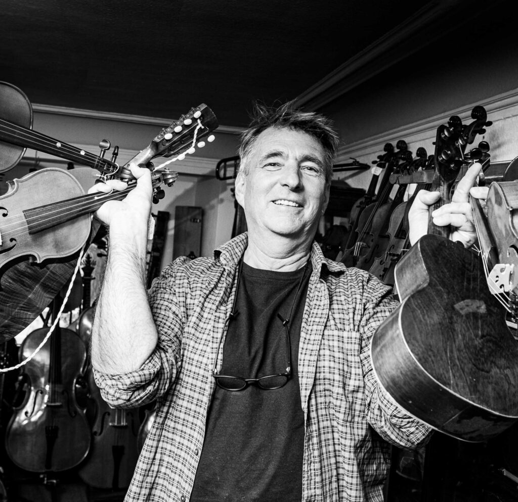 Inhaber Roland Fritsch I ars musica I Der Musikladen I München Sendling